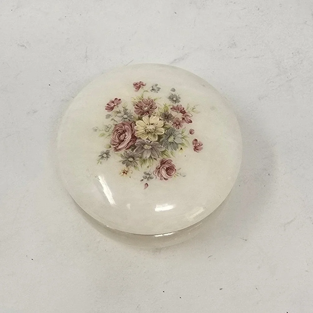 Vtg Italian alabaster trinket box jewelry ring box cottagecore floral‎